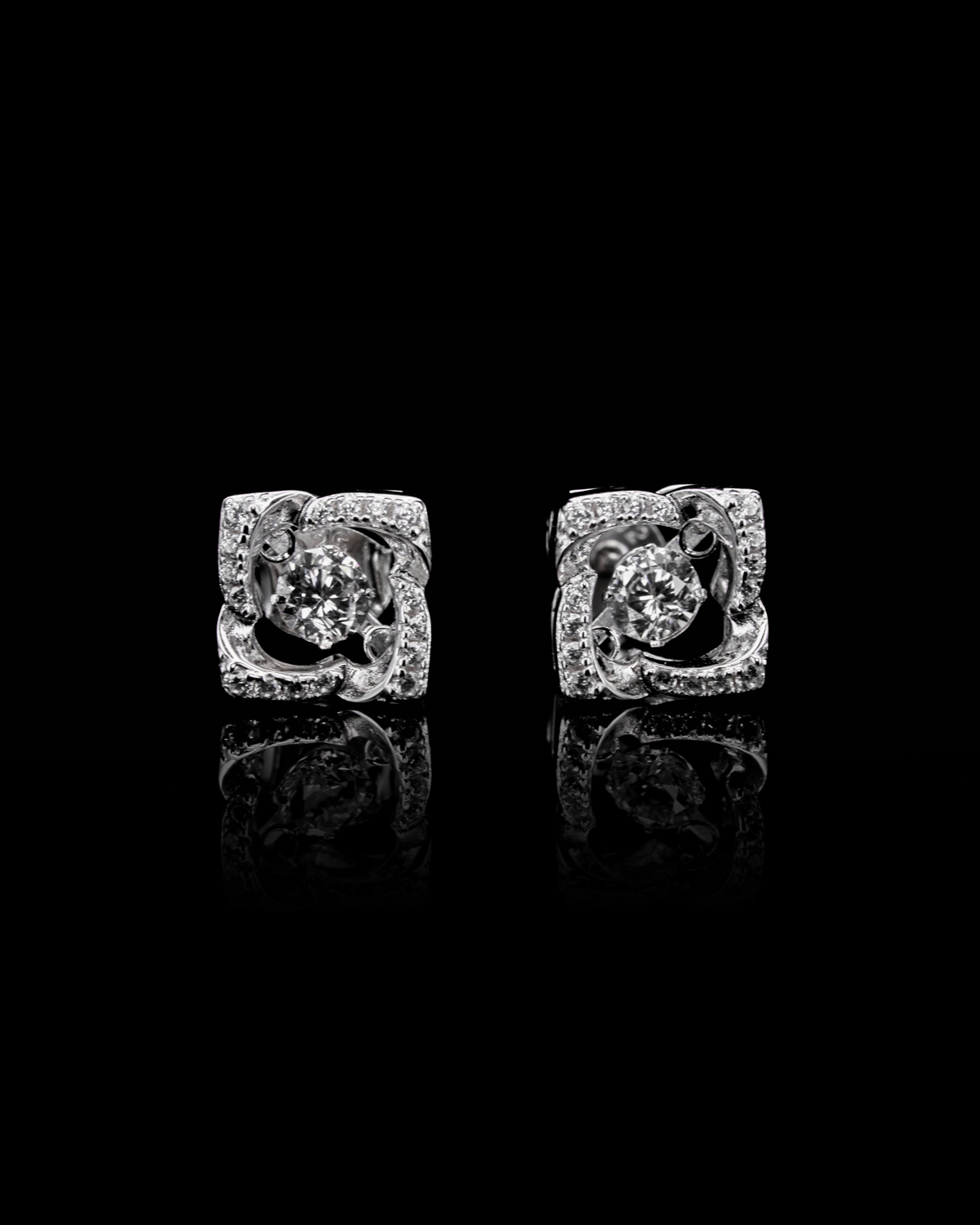 LVE085 CONTINUUM SQUARE HALO DANCING STONE STUD EARRINGS