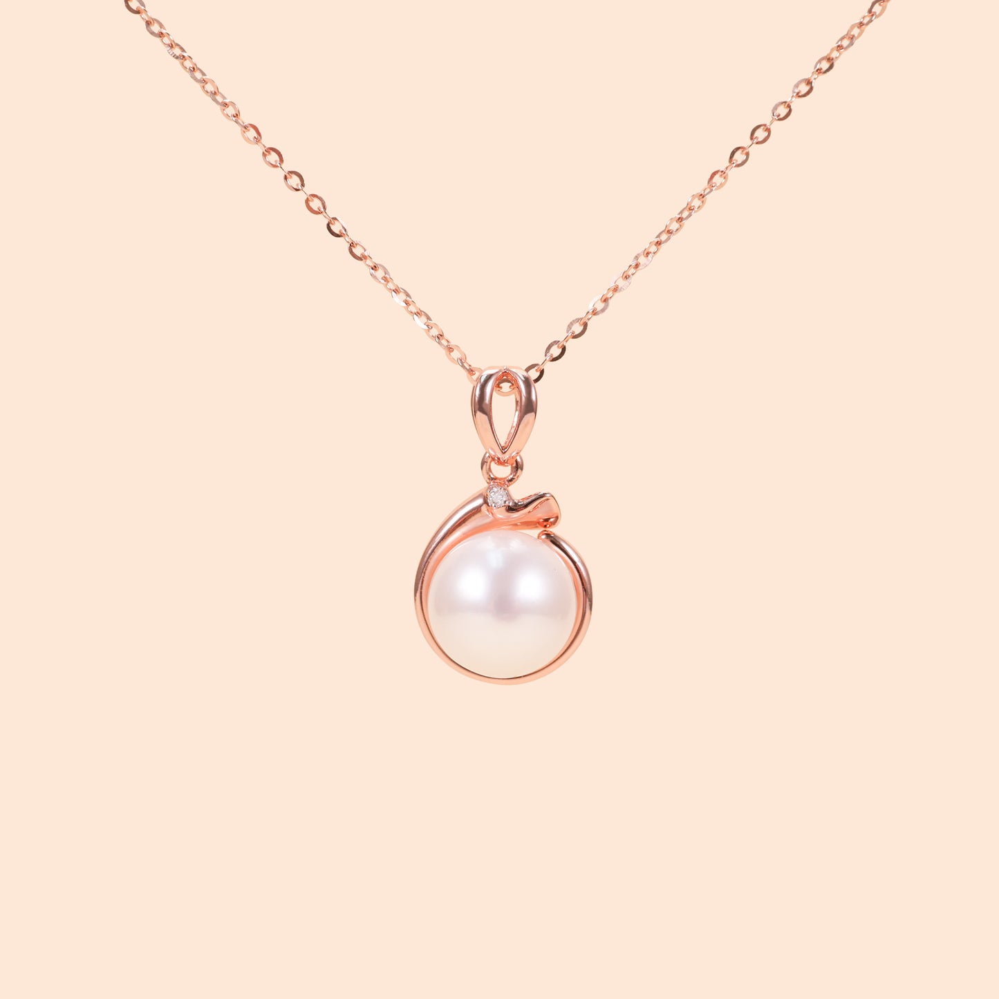 LVN001 Freshwater Cultured Pearl Diamond Necklace