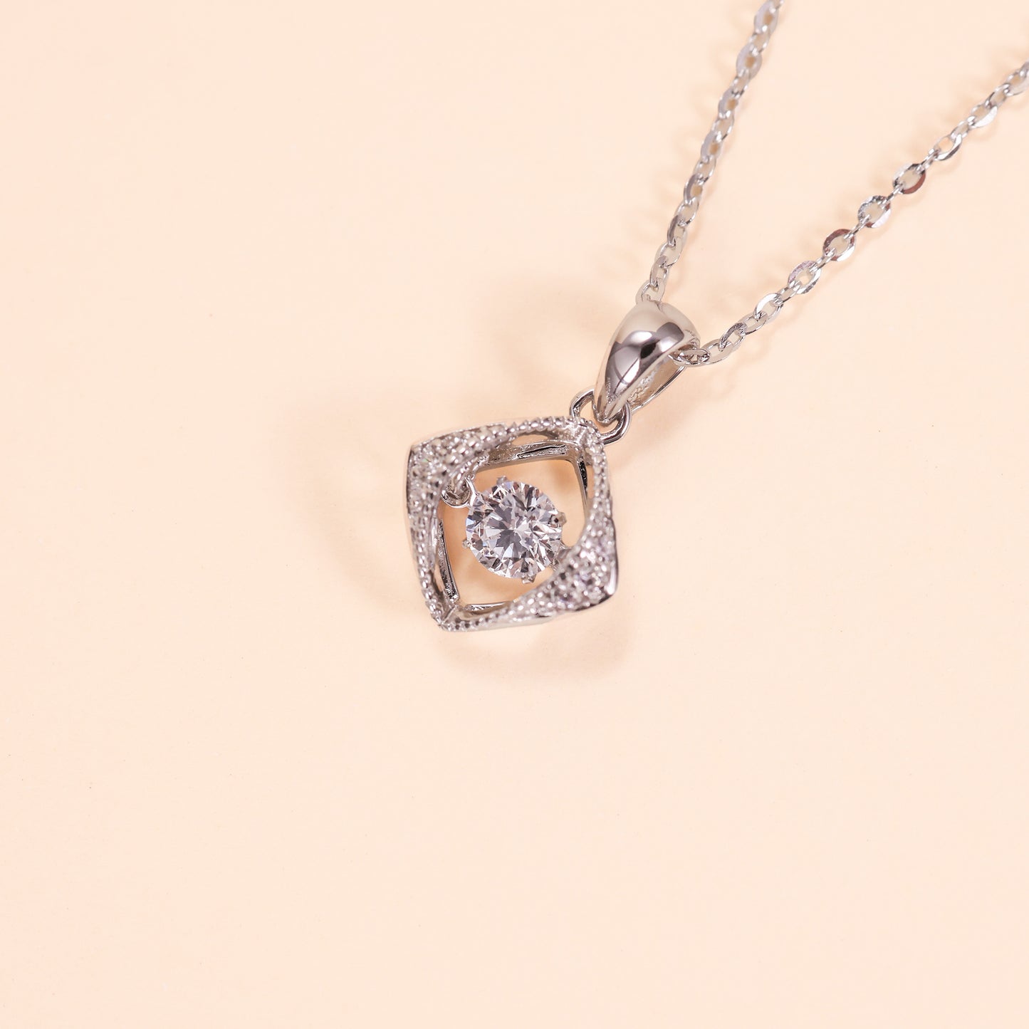 
                  
                    LVN045 RHOMBUS DANCING STONE NECKLACE
                  
                