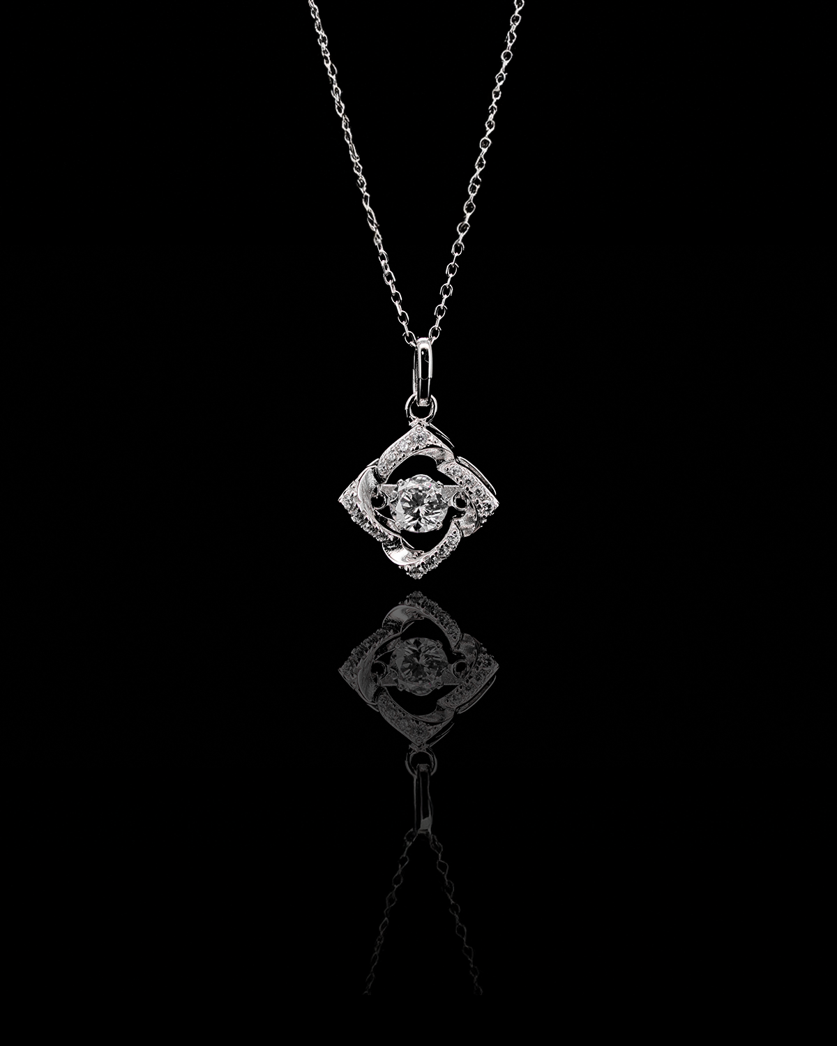 
                  
                    LVN076 CONTINUUM SQUARE HALO DANCING STONE NECKLACE
                  
                