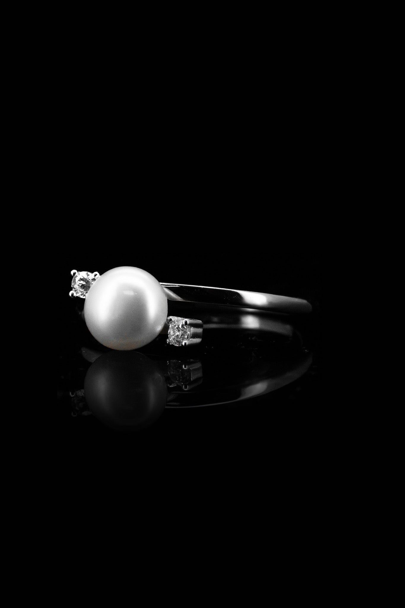 
                  
                    LVR003 FRESHWATER CULTURED PEARL RING
                  
                