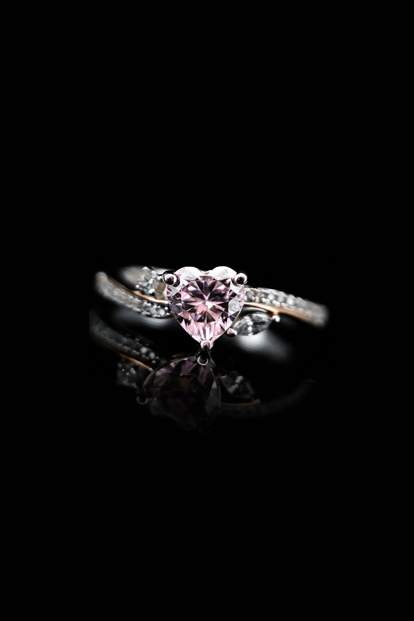 
                  
                    LVR012 MARQUISE ELEVATED HEART RING
                  
                