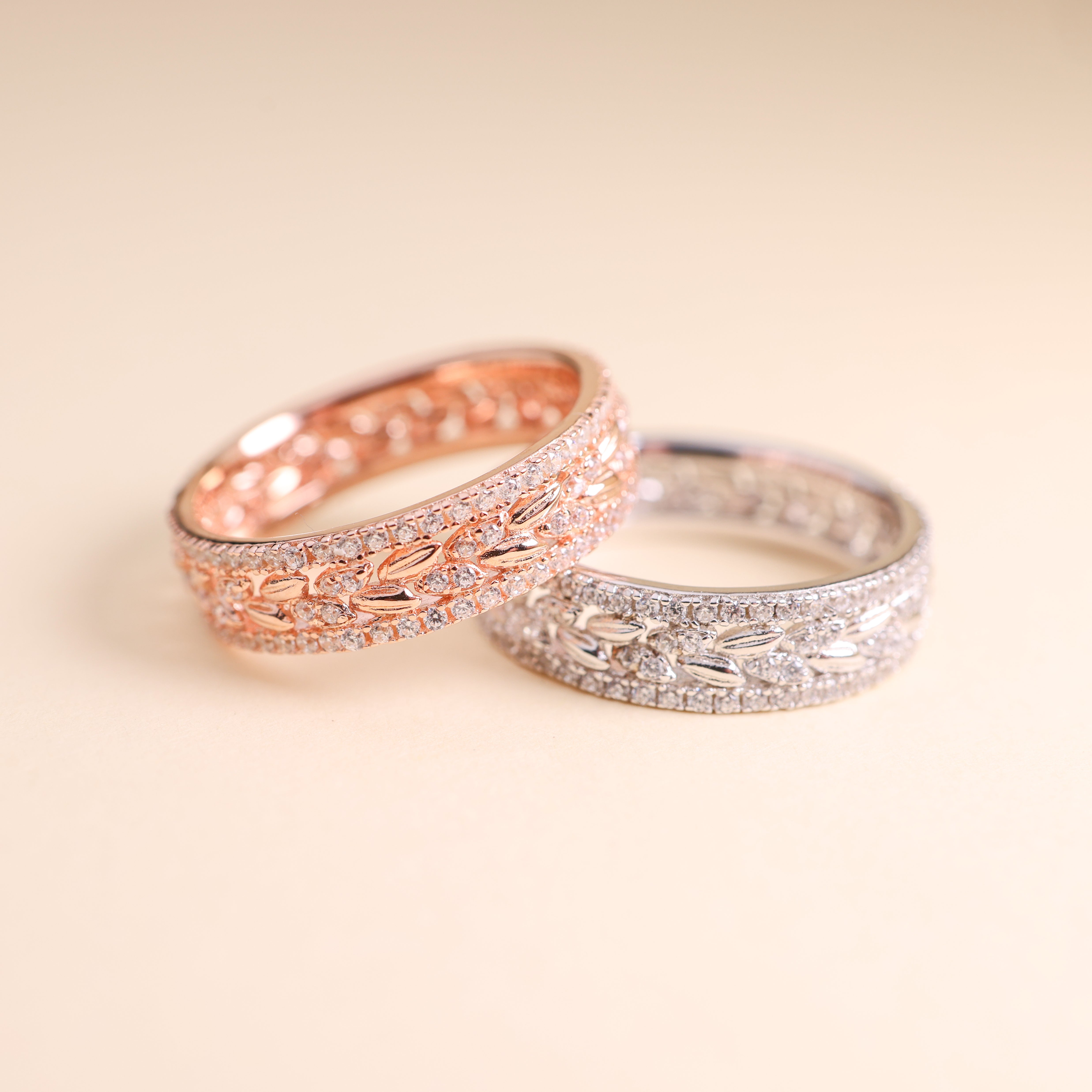 LVR013 ETERNITY LEAVES PATTERN RING