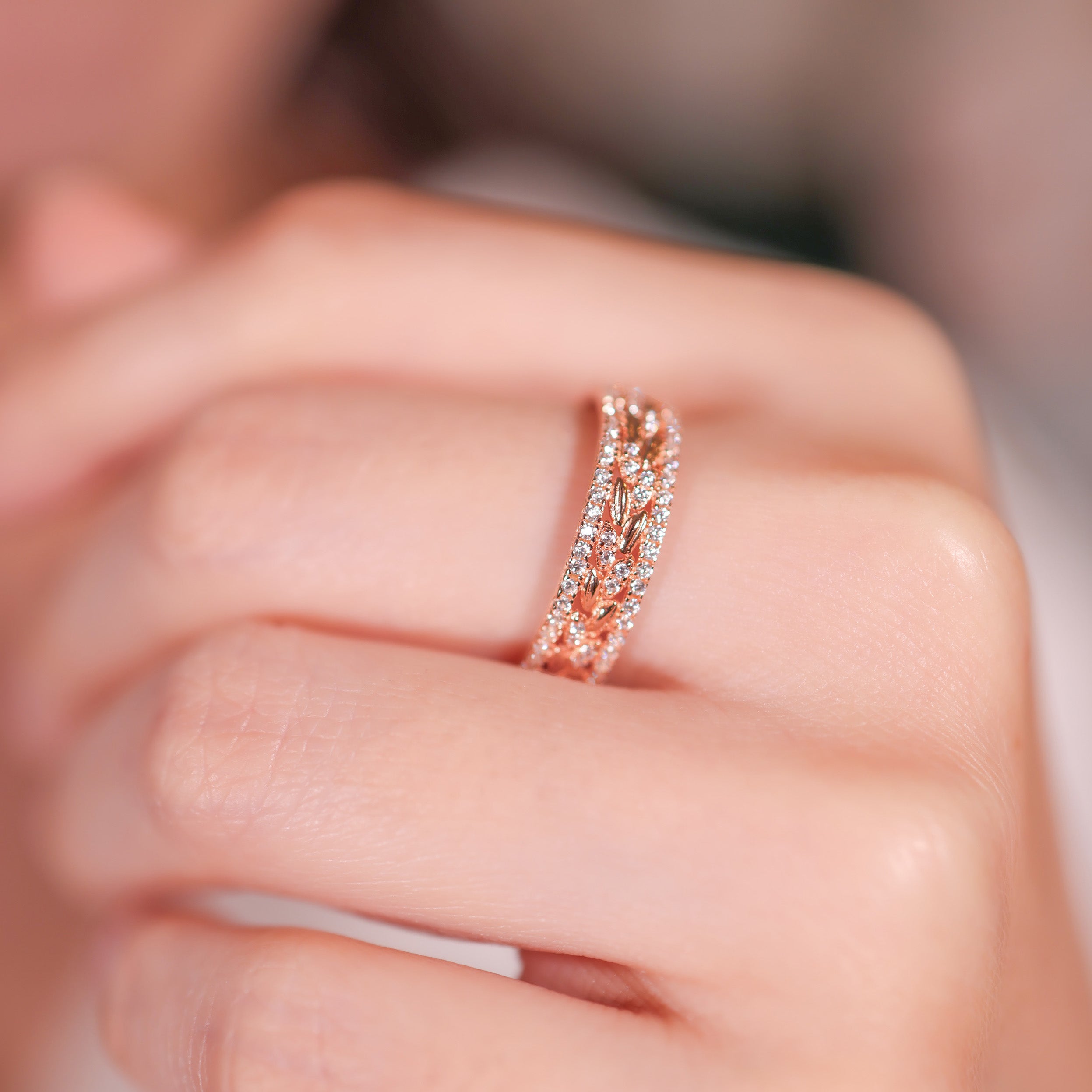 LVR013 ETERNITY LEAVES PATTERN RING