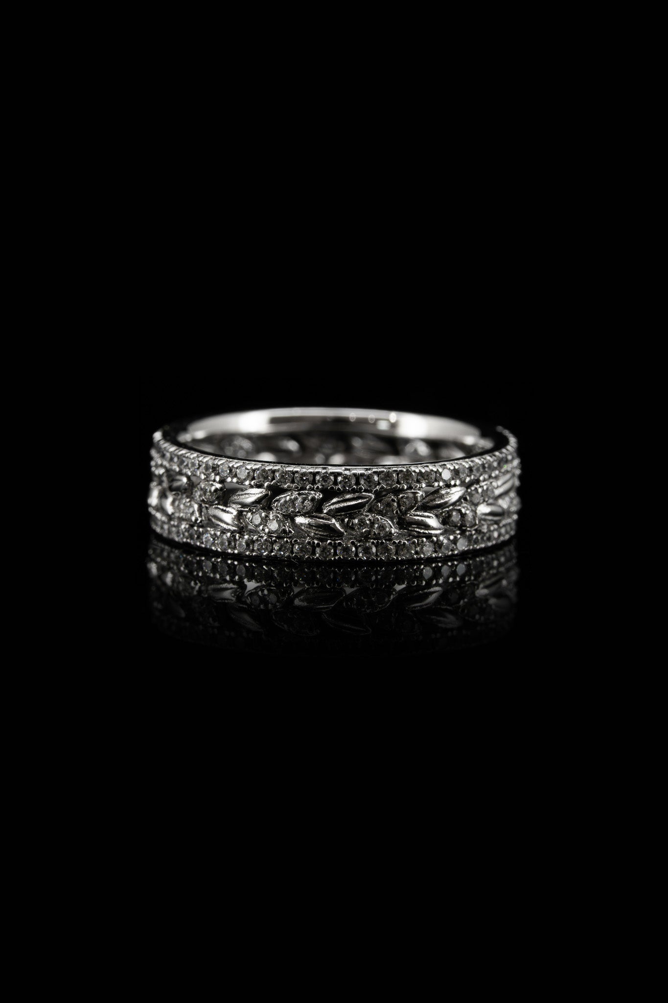 LVR013 ETERNITY LEAVES PATTERN RING