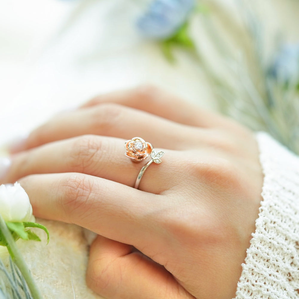 
                  
                    LVR032 ROLLING ROSE RING
                  
                