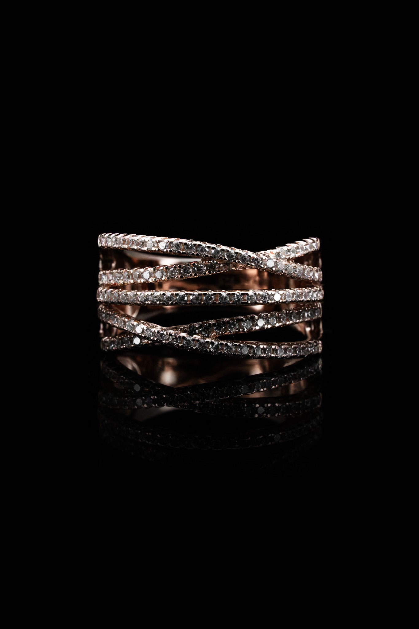 
                  
                    LVR038 SPARKLE LINES RING
                  
                