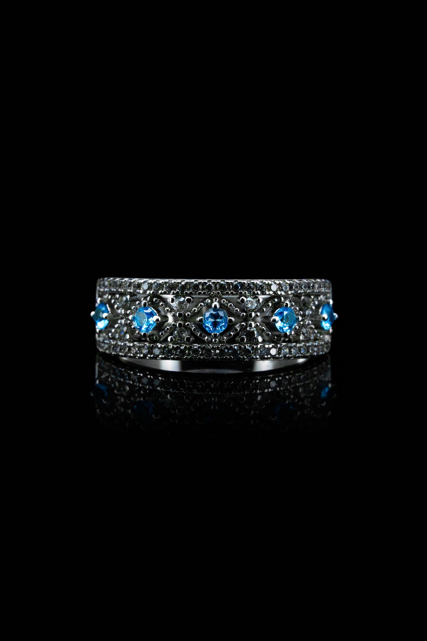 
                  
                    LVR086 ROYAL SAPPHIRE ETERNITY RING
                  
                